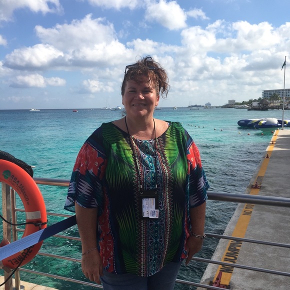 Meet your Posher, Samantha - Picture 2 of 3